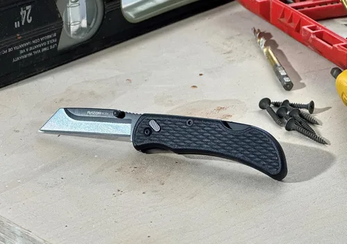 Vista 3 de OUTDOOR EDGE 2.5" RAZOR-WORK - Cuchillo plegable de utilidad con hoja reemplazable RazorSafe (Negro, 2 hojas)