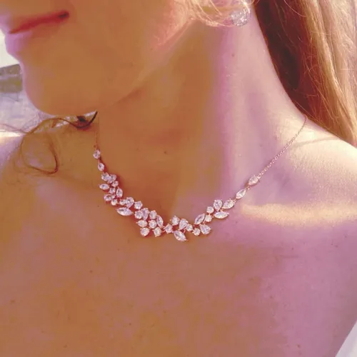 Vista 2 de Collar de telón de fondo de circonita cúbica para novia, dama de honor, boda, elegante collar de espalda, cadenas de cuerpo