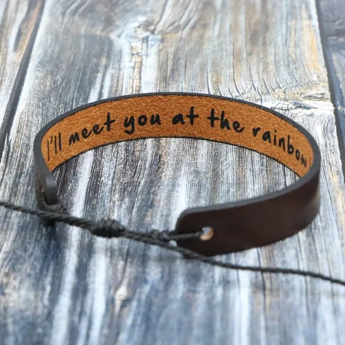 Vista 4 de Pulseras de cuero para hombres y mujeres, inspiradoras, de aliento, confirmación religiosa, aniversario, conmemorativo, mensaje de recuerdo, pulsera