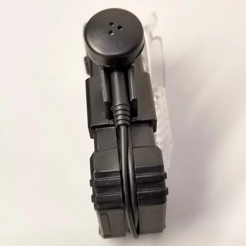 Vista 4 de SpyX Micro Listener - Dispositivo de escucha de juguete espía se engancha a tu bolsillo con auricular adjunto para escuchar conversaciones secretas.