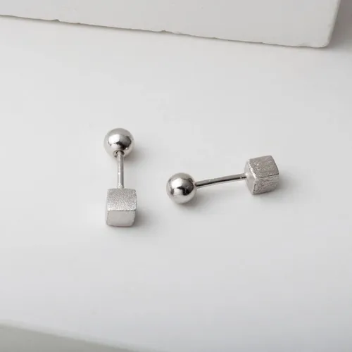 Vista 4 de Pendientes pequeños de plata de ley 925 con rosca trasera