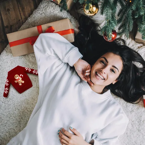 Vista 7 de Aoriher 6 piezas de ropa de muñeca de Navidad, accesorios de Navidad, conjunto de suéter pequeño, ropa de punto, alce, Navidad, árbol de Papá Noel
