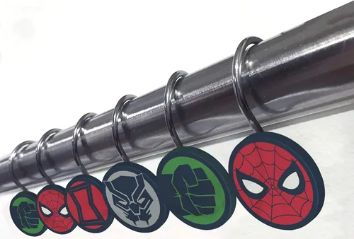 Vista 3 de Jay Franco Marvel Avengers Shields - Juego de baño de 14 piezas, incluye cortina de ducha, 12 ganchos y alfombra de baño antideslizante, tela