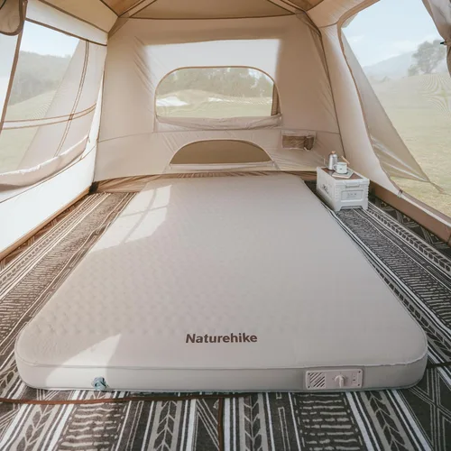 Vista 7 de Naturehike Colchoneta de dormir autoinflable de 4.7 pulgadas de grosor con bomba eléctrica integrada, colchón de campamento de doble espuma para 2