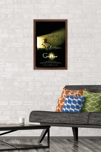 Vista 2 de Trends International Coraline - Póster de pared con texto en inglés «Be Careful» Versión enmarcada de caoba