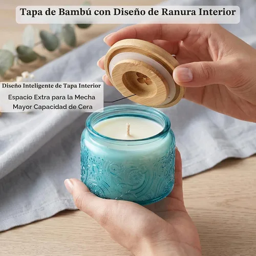 Vista 4 de Paquete de 18 recipientes de vela de vidrio en relieve de 4 onzas con tapas y etiquetas de bambú, tarros de vela azules para hacer velas, diseño