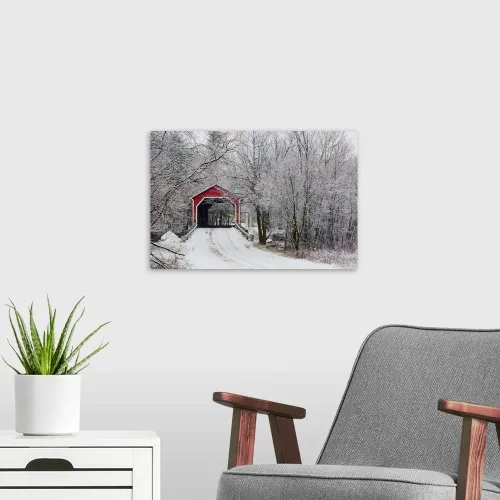 Vista 3 de CANVAS ON DEMAND Lienzo decorativo para pared, diseño de puente cubierto rojo en el invierno; Adamsville Quebec Canadá Arte de Pared en Lienzo por