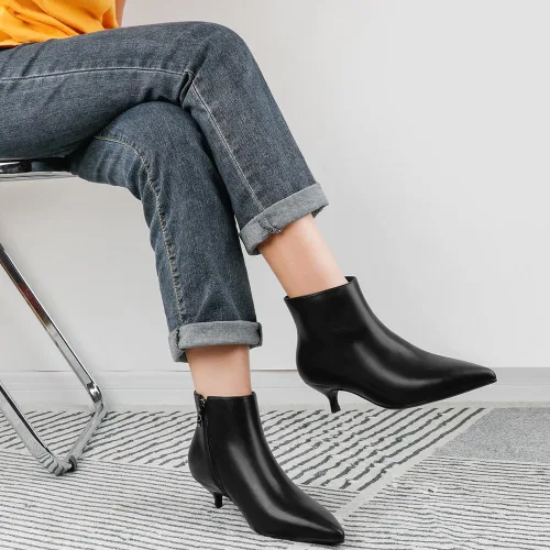 Vista 2 de MERUMOTE Botines de cuero para mujer, zapatos de tacón bajo, botines de invierno con cremallera