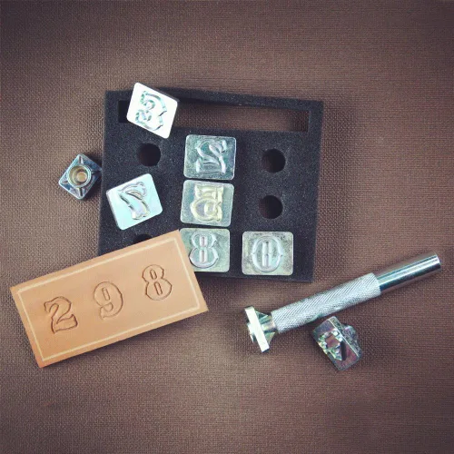 Vista 5 de OWDEN Kit profesional de herramientas de estampado de números de 10 piezas (3/4 de pulgada, 0.748 in de alto) para artesanía de cuero, herramienta