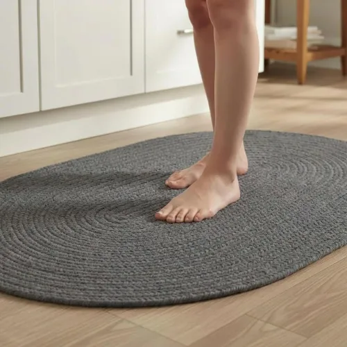 Vista 5 de Super Area Rugs Alfombra trenzada gris pequeña para puerta – Tejido lavable para fregadero de cocina, tapete gris sólido, ovalado, 20 x 30 pulgadas