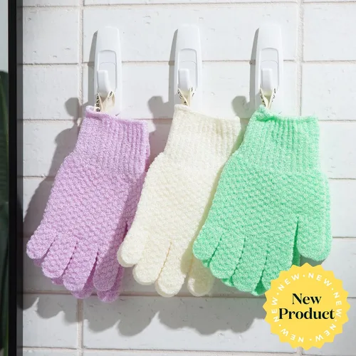 Vista 7 de Bare Botanics Guantes de ducha exfoliantes + exfoliante de sal corporal de árbol de té de lavanda