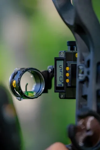 Vista 7 de Trophy Ridge Digital React One Pin Archery