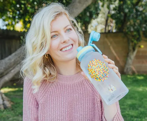 Vista 7 de Silver Buffalo Disney Pixar Up Casa y Globos Botella de Agua de Plástico con Boquilla Giratoria con Calcomanías que Tú Mismo Pegas, 32 Onzas