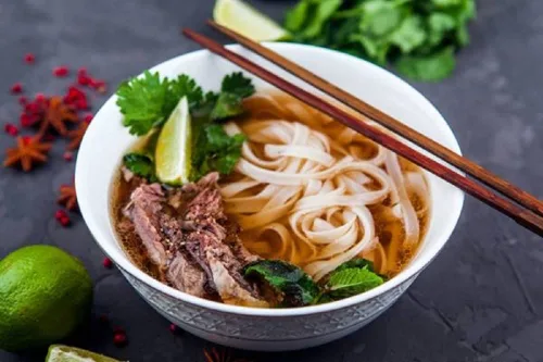 Vista 3 de CAF Fideos de arroz de primera calidad – Palitos de arroz Banh Pho sin gluten para Pho, Pad Thai y salteado – 14 onzas, 0.157 in (paquete de 1)