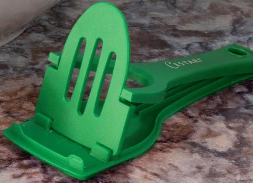 Vista 4 de Cestari Soporte para recetas para teléfonos inteligentes y tabletas, mantén tu teléfono, Kindle o iPad cómodo mientras cocinas - Soporte original