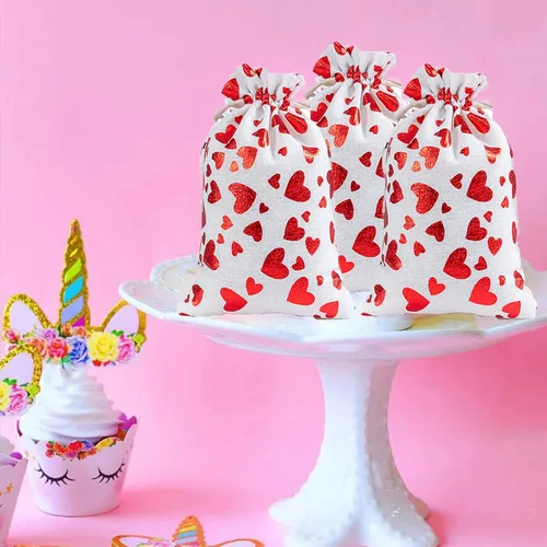 Vista 5 de eyigylyo Bolsa de arpillera de corazón para el día de San Valentín con cordón, 12 bolsas de dulces de San Valentín, bolsas de joyería para el día