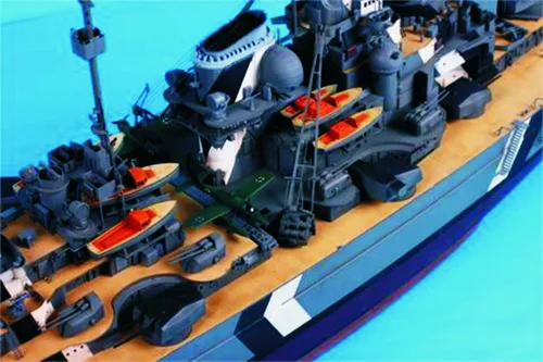 Vista 5 de Trumpeter 1/200 1941 Acorazado Bismarck alemán