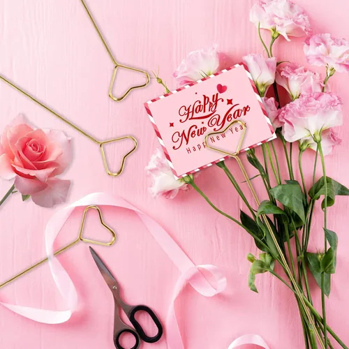 Vista 4 de 40 púas para tarjetas florales, soportes para fotos de corazón, palillo de púas para fotos, soporte para tarjetas de lugar floral dorado, clips