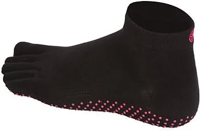 Vista 5 de Gaiam Calcetines de yoga Grippy para mujeres y hombres Accesorios de agarre adhesivo antideslizantes para yoga, barras, pilates, danza, ballet