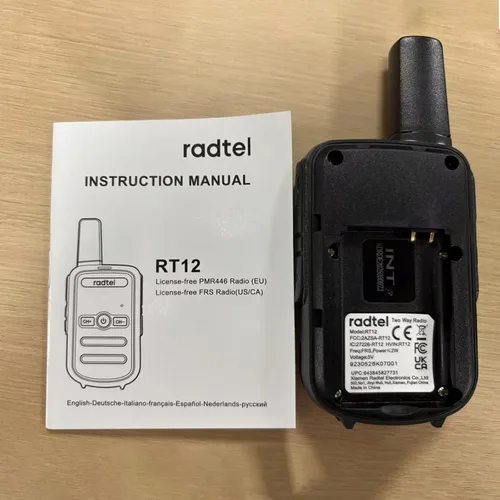 Vista 8 de Radtel RT12 Walkie Talkies para adultos recargable, paquete de 2 unidades, radio bidireccional FRS de mano de largo alcance de 16 canales, manos