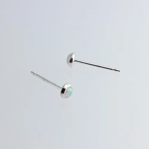 Vista 88 de Aretes pequeños de plata de ley para cartílago, tragus, hélix, múltiples piercings hipoalergénicos, piedra natal para mujer, juego de bisel