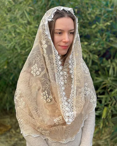 Vista 3 de Mantveil Velo de mantilla de misa católica forma de infinito, encaje floral, velo de misa, capilla española para mujer