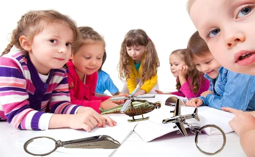 Vista 5 de 20 llaveros de aleación para avión, figurita, colgante para aula, premio, adolescente, adulto, niños, regalos de cumpleaños