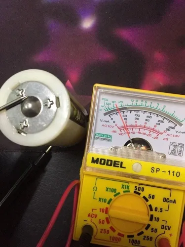 Vista 6 de Heyiarbeit 1 unids blanco AA a D tamaño de conexión paralela adaptadores de batería convertidor casos adaptador D 3501A para electrónica