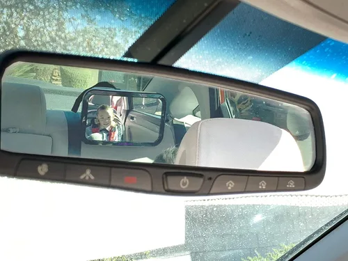Vista 2 de Espejo de asiento trasero para bebé - Vista segura al bebé en el asiento trasero - Vista completa de 180 grados de tu recién nacido desde tu espejo