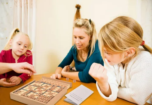 Vista 2 de BOHS Juego de Mesa de Sudoku de Madera con Cajón - con 100 Libros de Sudoku para Adultos - Juguetes de Mesa para el Cerebro