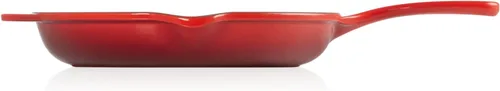 Vista 3 de Le Creuset Sartén clásica de hierro fundido esmaltado, 9 pulgadas, color cereza
