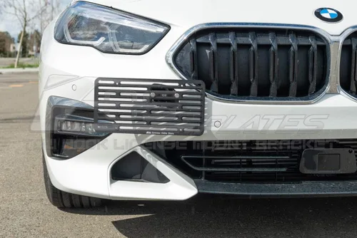 Vista 3 de Repuesto para modelos de parachoques de base estándar Gran Coupe 2020 actuales de BMW F44 2 EOS Plate Version 2 Gancho de remolque