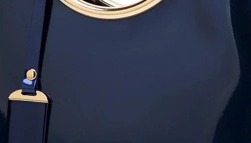 Vista 2 de Bolso cruzado de cuero lacado brillante para mujer, elegante bolso de noche, bolso de mano retro para fiesta de graduación