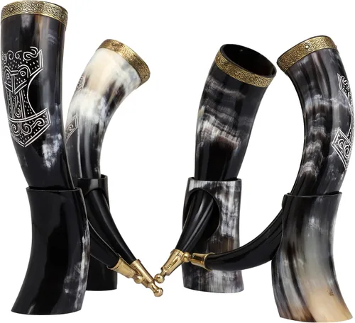 Vista 5 de Cuerno vikingo hecho a mano con soporte, taza de cuerno de buey genuino para cerveza, aguamiel, cerveza y vino Martillo de Thor Mjölnir tallado