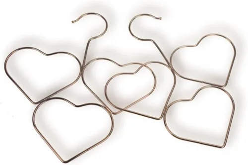 Vista 2 de Perchas en forma de corazón para bufandas y corbatas, paquete de 4 perchas de metal con forma de corazón, para organizar el armario