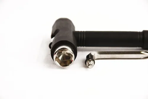 Vista 3 de HIGHROCK Negro Skateboards T-TOOL TODO EN UNO HERRAMIENTAS Skateboards