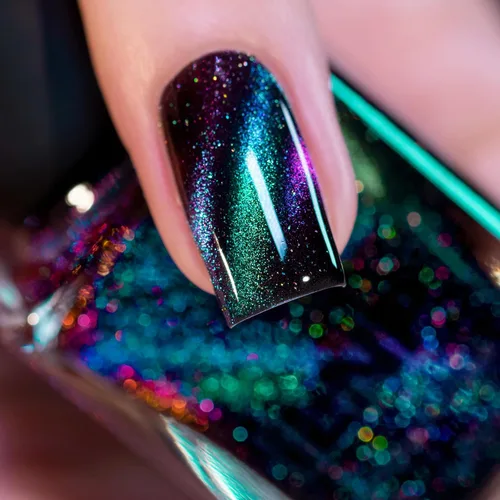 Vista 2 de ILNP Deep Space - Esmalte de uñas holográfico magnético verde azulado a morado