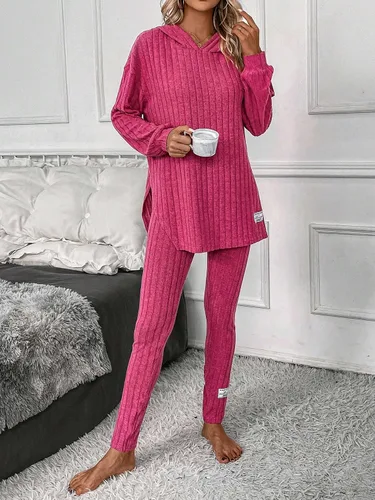 Vista 4 de WDIRARA Conjunto de 2 piezas para mujer, con estampado de letras, manga larga, dobladillo dividido, sudadera con capucha y leggings ajustados