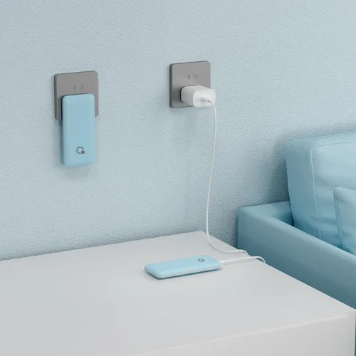 Vista 4 de Q 10000 mAh Banco de energía, cargador portátil delgado, paquete de batería externa con 4 salidas, enchufe de pared AC incorporado, cables Micro USB