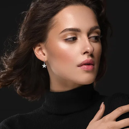 Vista 2 de Aretes colgantes de aro con diamantes de imitación de estrella de plata de ley 925/oro para mujeres