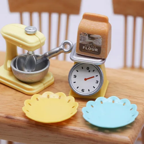Vista 5 de ONEST 26 piezas de accesorios para casa de muñecas en miniatura, mini cosas con batidora de pie, báscula de cocina, rodillo de harina y otros