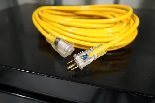 Vista 6 de Southwire Yellow Jacket Cable de Extensión para Trabajo Pesado - Alimentación Confiable para Exteriores para Herramientas y Equipos - Extremo