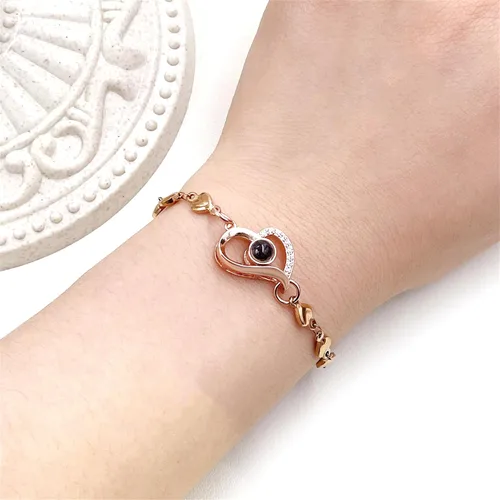 Vista 2 de Pulsera de cadena de corazón personalizada con texto en inglés "I Love You in 100 Language", regalos para mamá, esposa, novia
