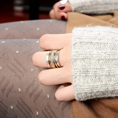 Vista 7 de Boho-Magic Anillo giratorio de plata de ley 925 con anillos antiestrés de latón y cobre para mujer de banda ancha