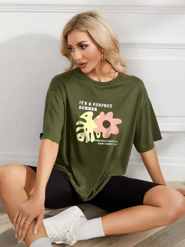 Vista 3 de WDIRARA Camiseta casual de gran tamaño con estampado de calavera y hombros caídos para mujer