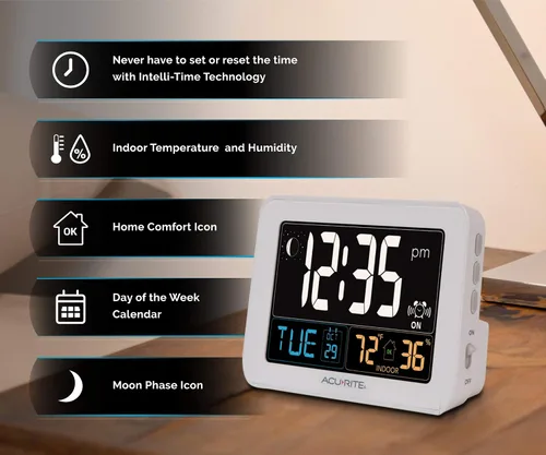 Vista 2 de AcuRite 13040 intelli-time reloj despertador con cargador USB, temperatura interior y humedad.
