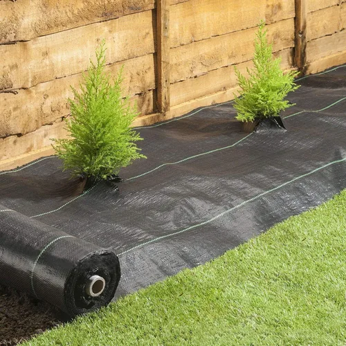 Vista 7 de Tela para jardinería Agfabric para cubrir el suelo y controlar la maleza, de 3.2 oz, Negro