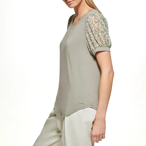 Vista 3 de DKNY Camiseta deportiva de manga abombada estampada para mujer