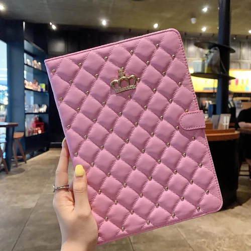Vista 2 de Linda funda de corona para iPad Air de 11 pulgadas, M2 2024/5ª/4ª 10.9 pulgadas, Pro de 11 pulgadas, piel sintética con diamantes de imitación