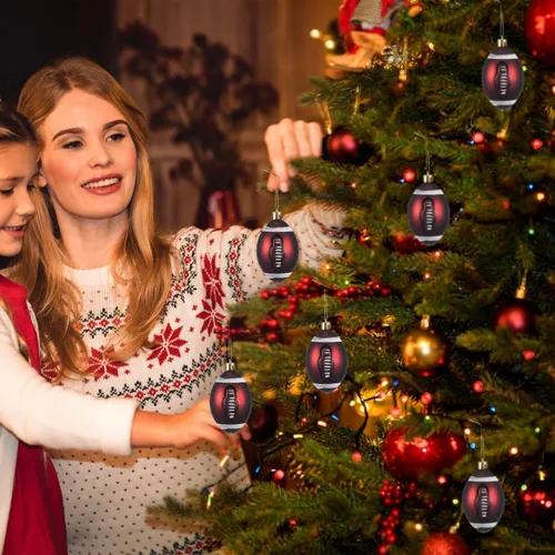 Vista 2 de Toyvian 6 adornos de fútbol de Navidad, decoraciones de bolas de árbol de Navidad para deportes de fútbol, decoraciones de fiesta de Navidad